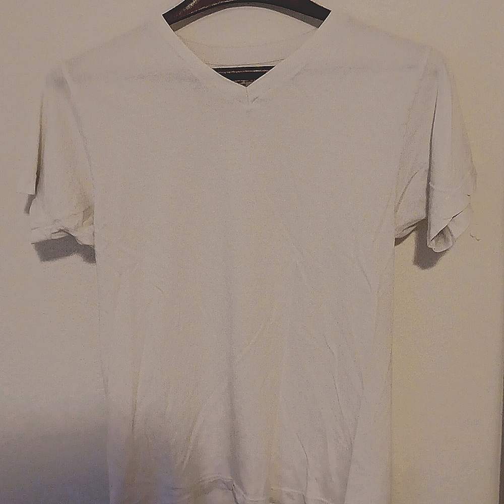 White V-neck S/CH
